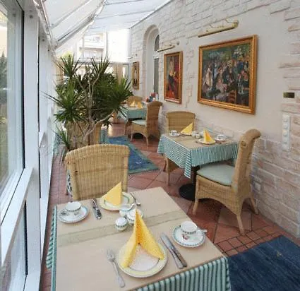 Pensjonat Am Grossen Garten 3*
